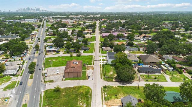 8107 Calhoun Road, Houston, TX 77033