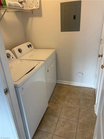 131 Rivertree Lane, Winston-salem, NC 27103