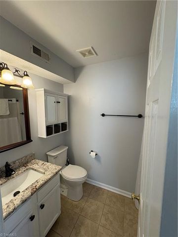 131 Rivertree Lane, Winston-salem, NC 27103