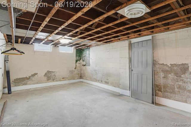 13592 Berwyn, Redford, MI 48239