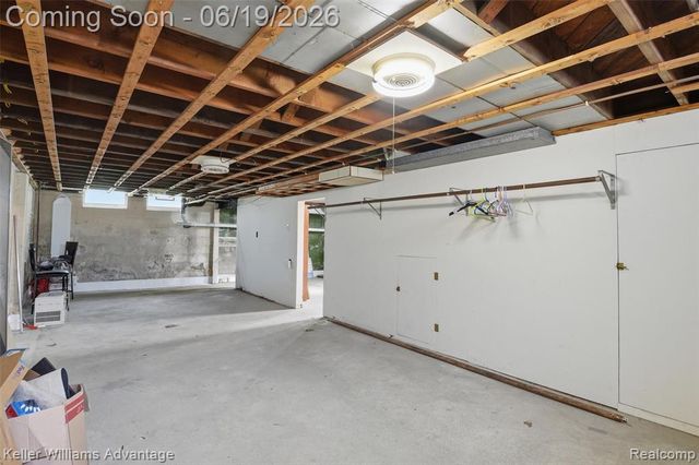 13592 Berwyn, Redford, MI 48239