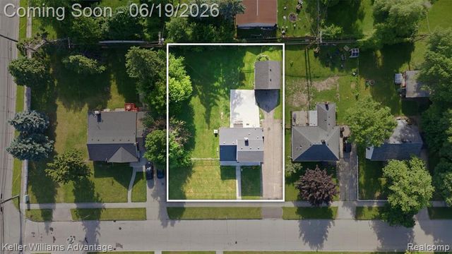13592 Berwyn, Redford, MI 48239