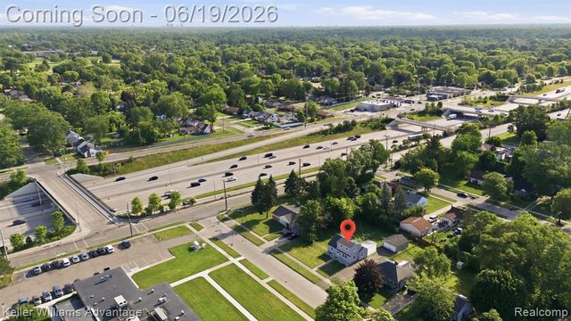 13592 Berwyn, Redford, MI 48239