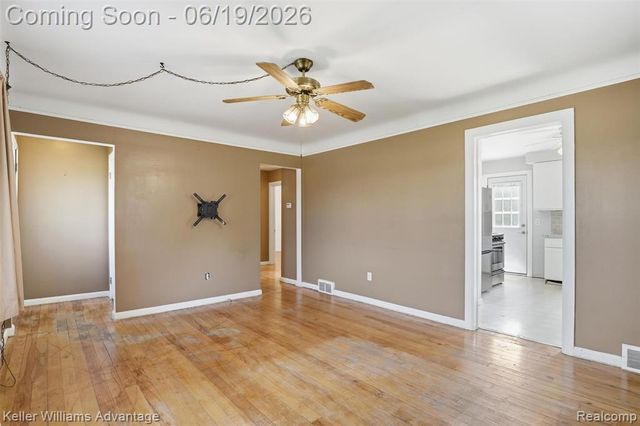 13592 Berwyn, Redford, MI 48239