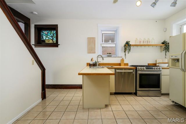 4049 Humphrey Street, St Louis, MO 63116