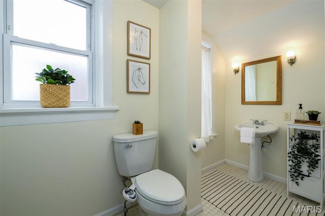 4049 Humphrey Street, St Louis, MO 63116