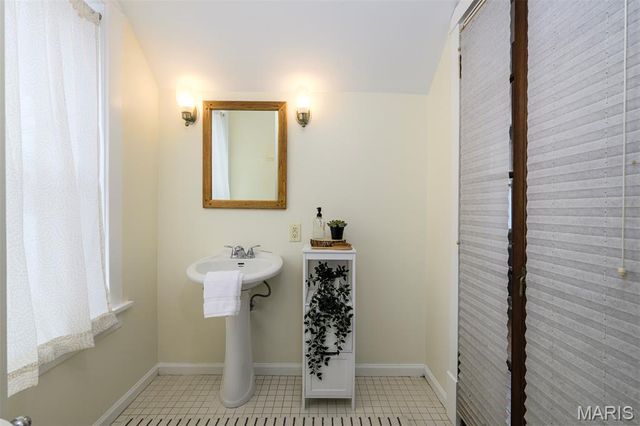 4049 Humphrey Street, St Louis, MO 63116