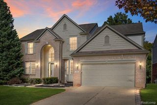 7567 Windgate Circle, West Bloomfield, MI 48323
