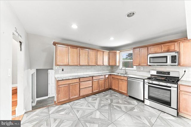 2226 JAMAICA DR, Wilmington, DE 19810