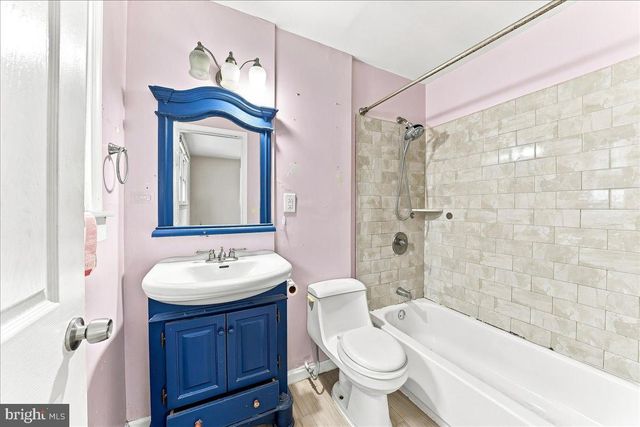 2226 JAMAICA DR, Wilmington, DE 19810