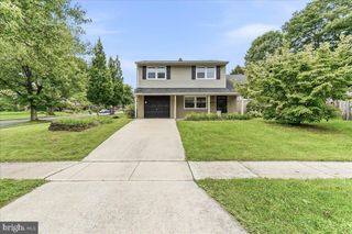 2226 JAMAICA DR, Wilmington, DE 19810