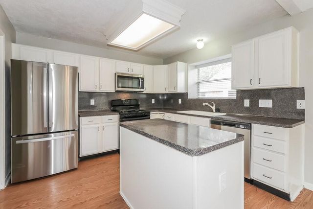 3217 Lee Circle, Pearland, TX 77581