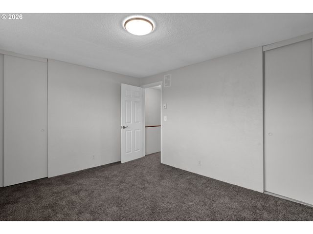 1935 W 17TH Ave B, Eugene, OR 97402