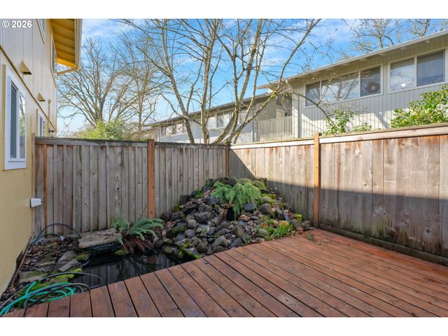 1935 W 17TH Ave B, Eugene, OR 97402