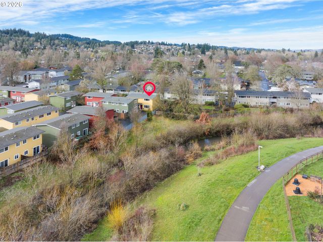 1935 W 17TH Ave B, Eugene, OR 97402