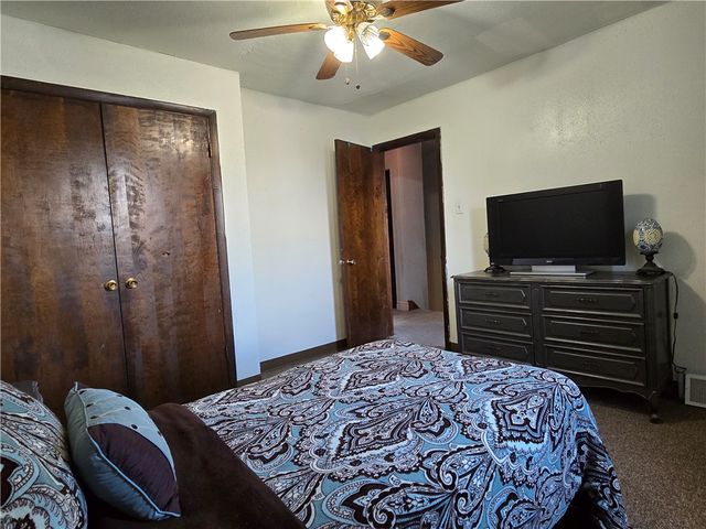 95 Harwood St, Mt Washington, PA 15211