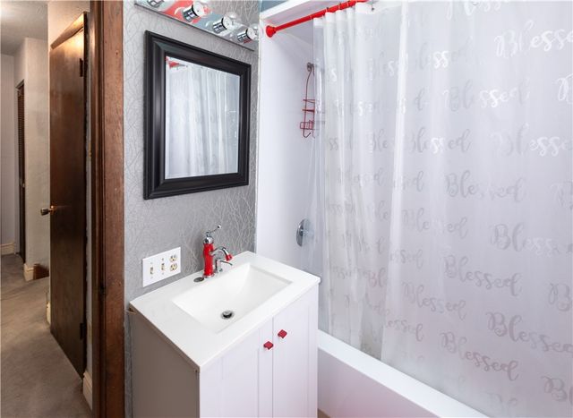 95 Harwood St, Mt Washington, PA 15211