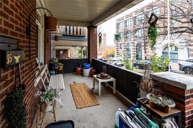 95 Harwood St, Mt Washington, PA 15211