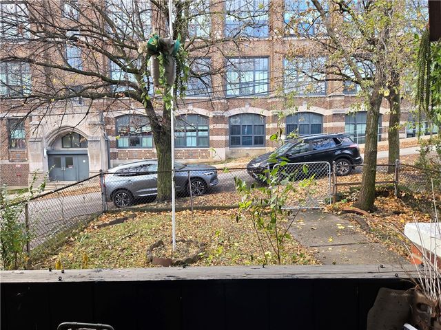 95 Harwood St, Mt Washington, PA 15211