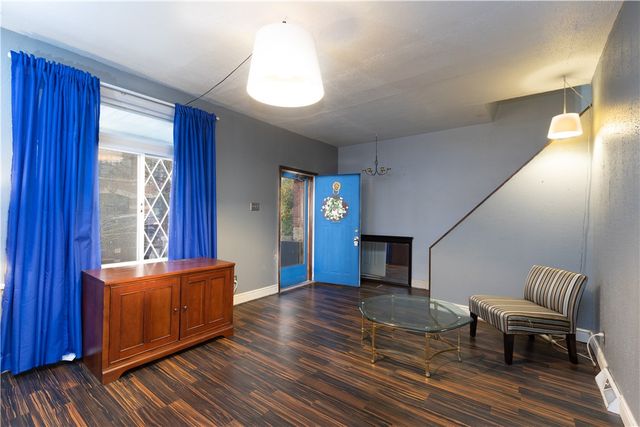 95 Harwood St, Mt Washington, PA 15211