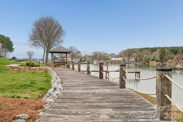 7844 Village Harbor Drive, Cornelius, NC 28031