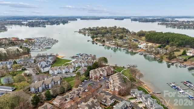 7844 Village Harbor Drive, Cornelius, NC 28031