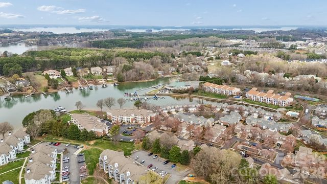 7844 Village Harbor Drive, Cornelius, NC 28031