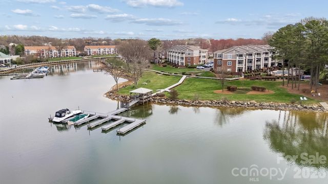 7844 Village Harbor Drive, Cornelius, NC 28031