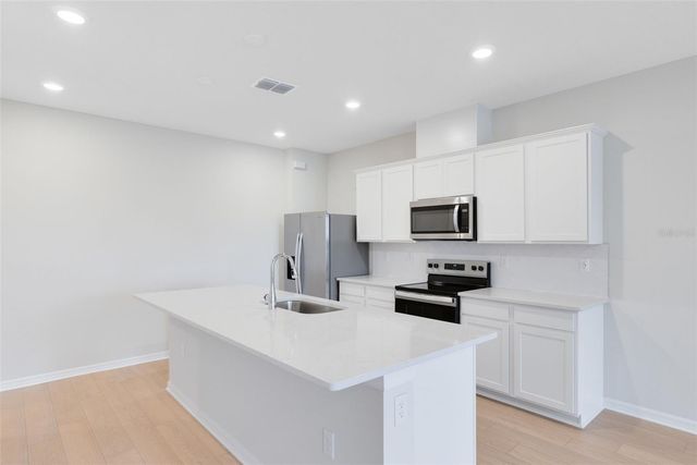 6331 BREEZE FILLED LANE, Winter Garden, FL 34787
