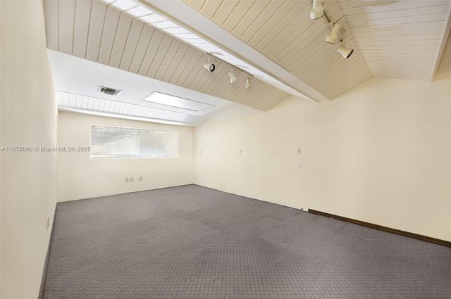 7801 NW 52nd St, Doral, FL 33166