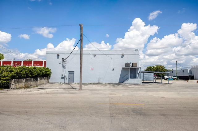 7801 NW 52nd St, Doral, FL 33166