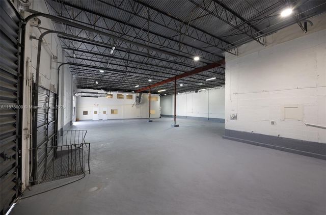 7801 NW 52nd St, Doral, FL 33166