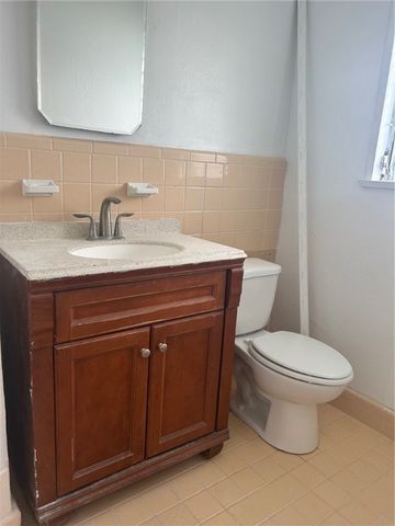 230 Carol Ave, Kingsville, TX 78363