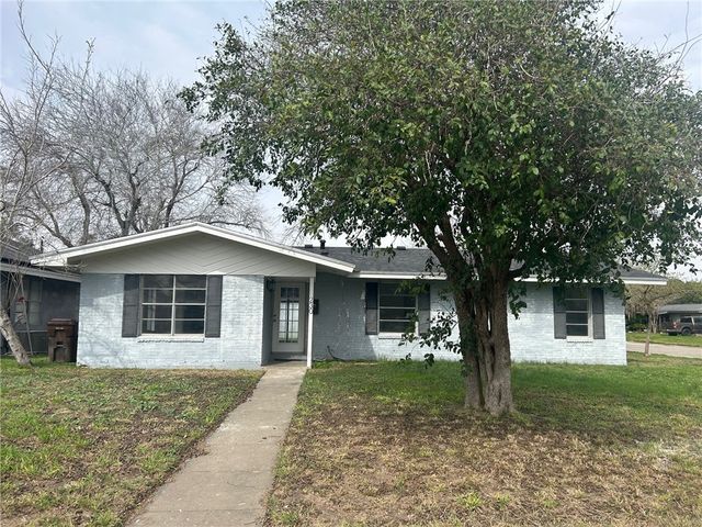230 Carol Ave, Kingsville, TX 78363