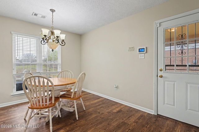 6303 W Oak Run Drive, Olive Branch, MS 38654