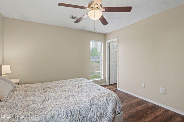 6303 W Oak Run Drive, Olive Branch, MS 38654