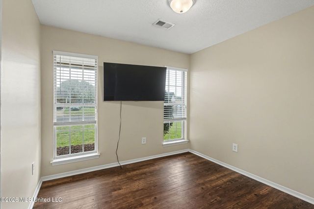 6303 W Oak Run Drive, Olive Branch, MS 38654