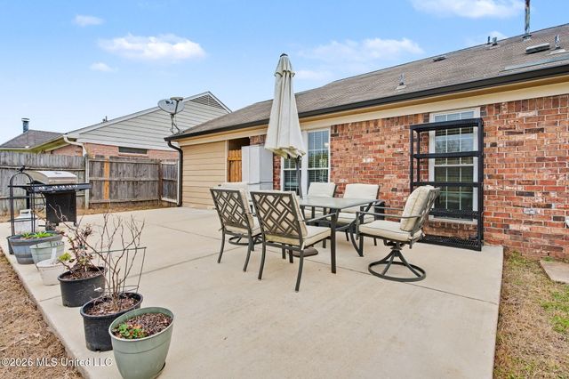 6303 W Oak Run Drive, Olive Branch, MS 38654