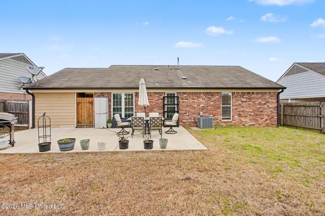 6303 W Oak Run Drive, Olive Branch, MS 38654