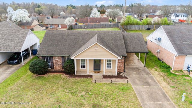6303 W Oak Run Drive, Olive Branch, MS 38654