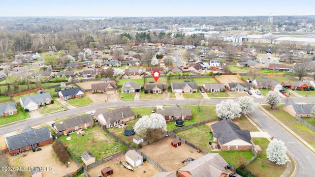 6303 W Oak Run Drive, Olive Branch, MS 38654