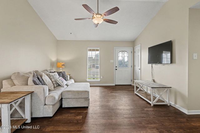 6303 W Oak Run Drive, Olive Branch, MS 38654