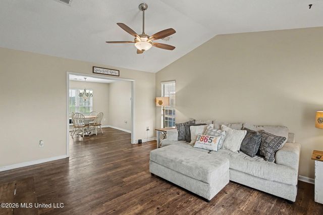 6303 W Oak Run Drive, Olive Branch, MS 38654