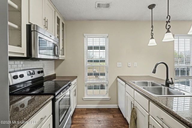 6303 W Oak Run Drive, Olive Branch, MS 38654