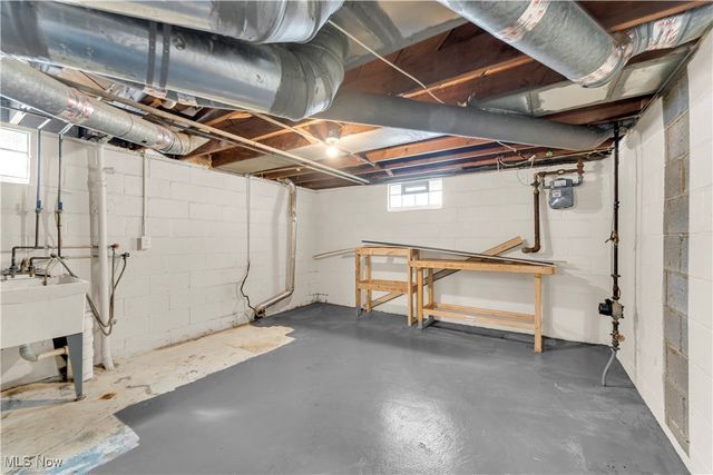 5198 W 148th Street, Brook Park, OH 44142