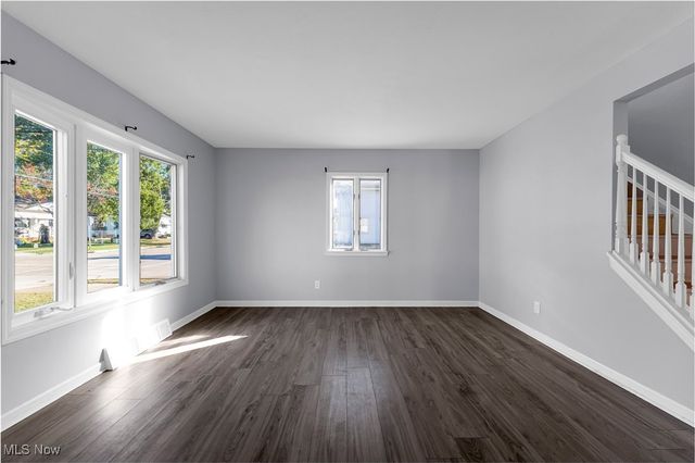 5198 W 148th Street, Brook Park, OH 44142