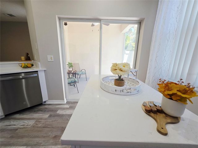 580 BLACK LION DRIVE NE, St Petersburg, FL 33716