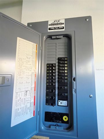 580 BLACK LION DRIVE NE, St Petersburg, FL 33716