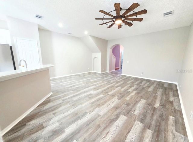 580 BLACK LION DRIVE NE, St Petersburg, FL 33716