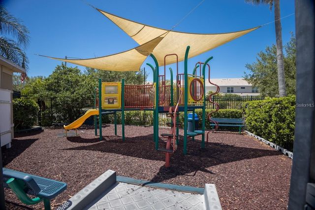 580 BLACK LION DRIVE NE, St Petersburg, FL 33716